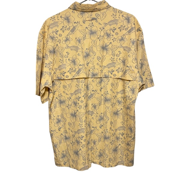 Reel Legends Fishing Shirt - Picture 2 of 4